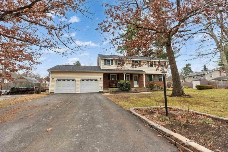 4 Bedrooms Single Family Detached