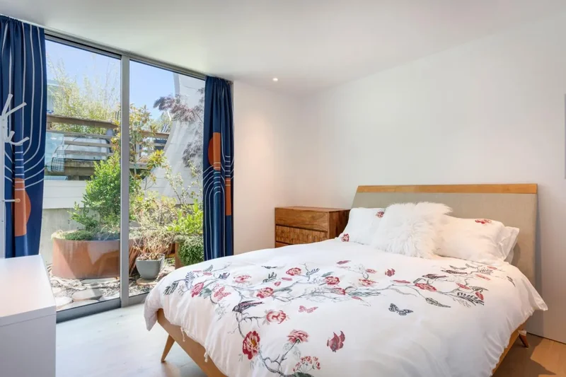 23 Gate 6 1/2 Road, Sausalito, California, United States. - Photo 2