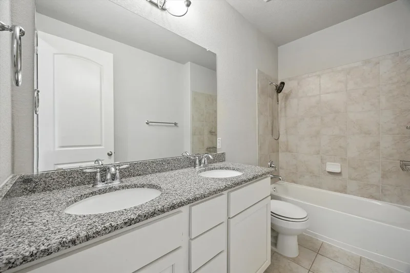 9400 Bayshore BND, Austin, Texas, United States. - Photo 13