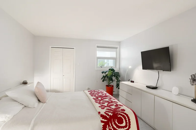 203-11 Cooperage Place, Victoria, BC V9A 7J8, Victoria, British Columbia, Canada. - Photo 2