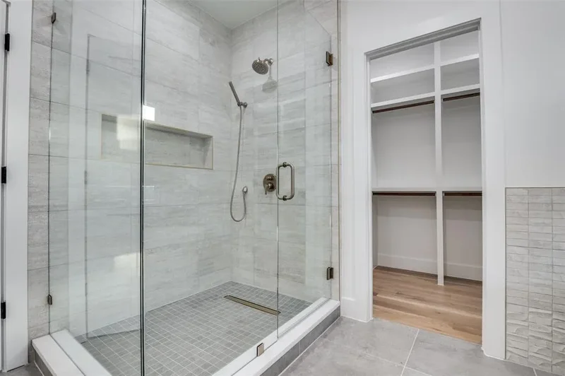514 S Glasgow Drive, Dallas, Texas, United States. - Photo 17