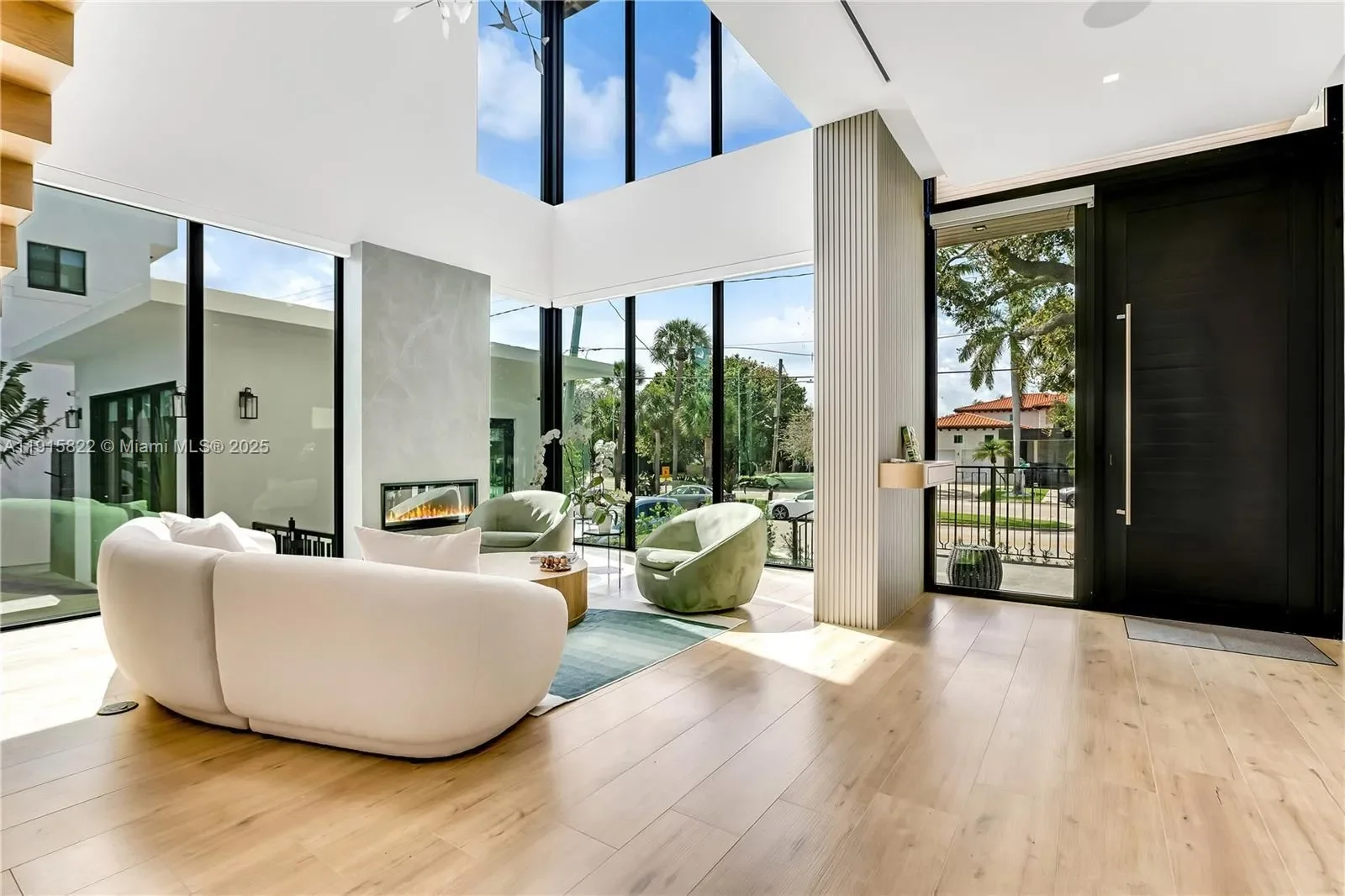 9045 Hawthorne Ave, Bal Harbour, Florida, United States. - Photo 13