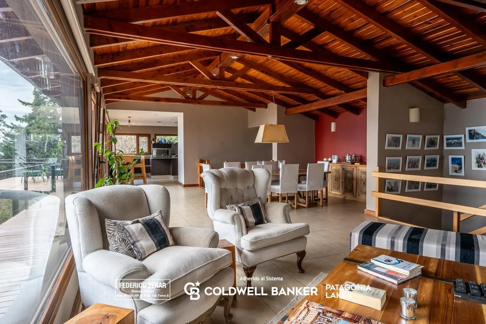 VENTA - Exclusiva casa de 8 ambientes, 5 dormitorios, 6 baños en barrio Las Vertientes, Bariloche, San Carlos de Bariloche, Río Negro, Argentina. - Photo 17