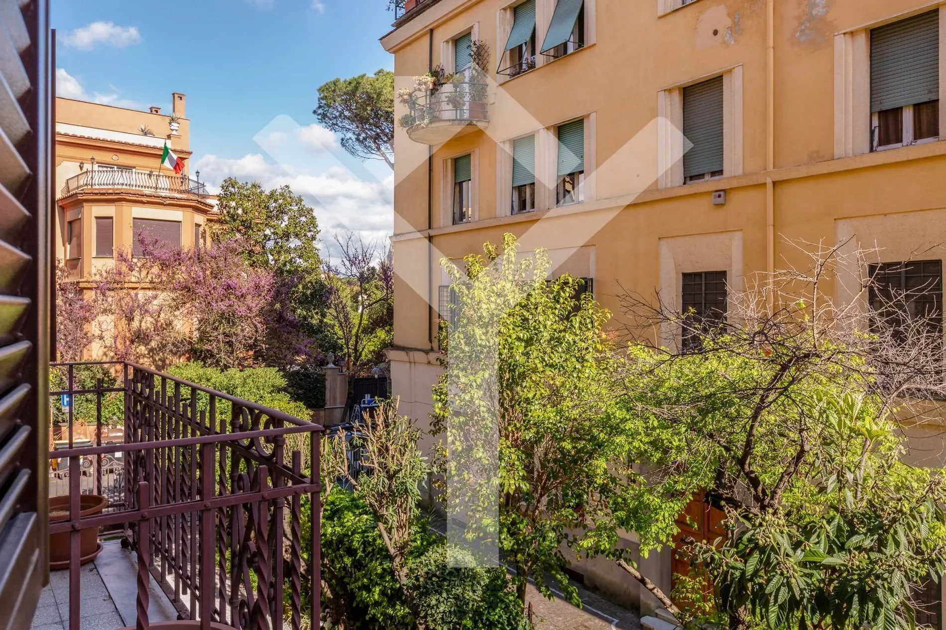 Roma Via Eleonora Duse, Rome, Lazio, Italy. - Photo 12