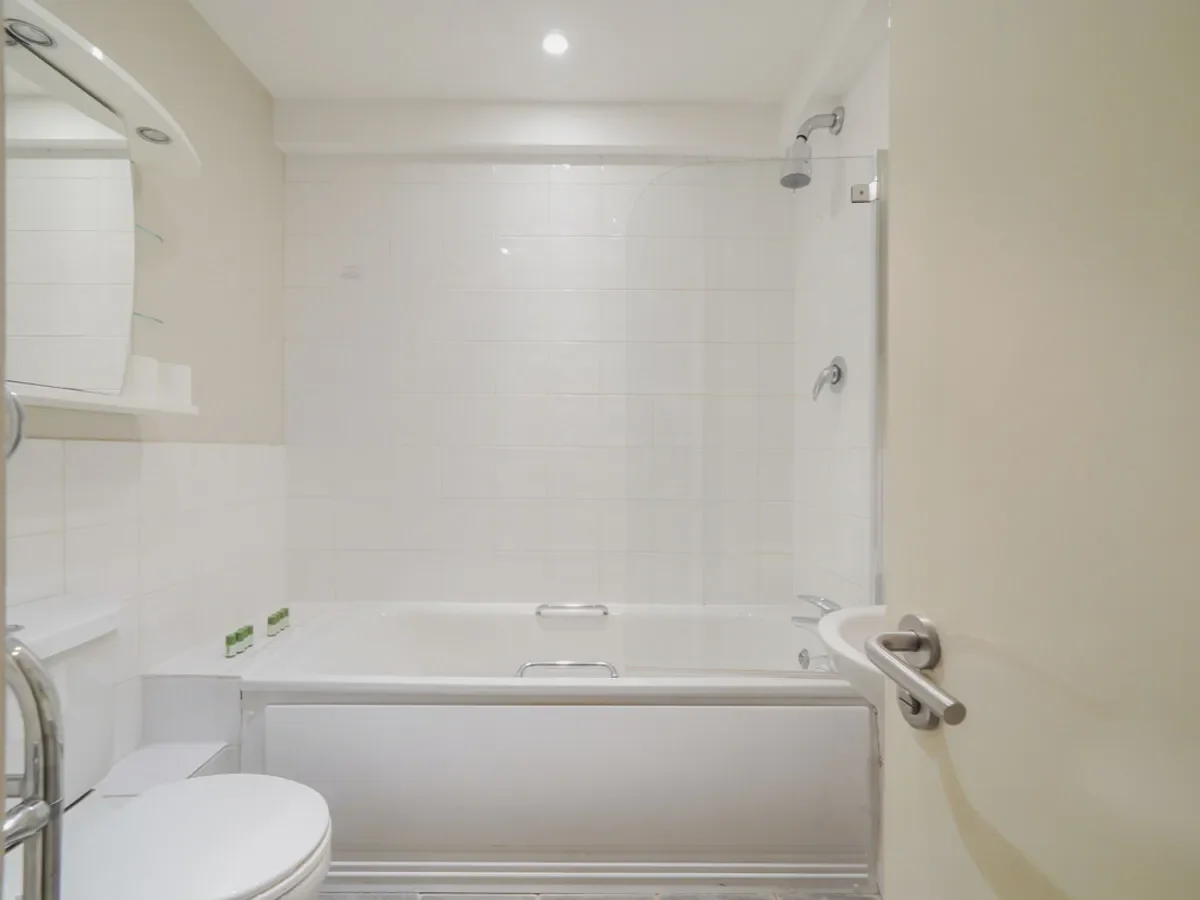 Sloane Avenue, London, SW3, London, England, United Kingdom. - Photo 3