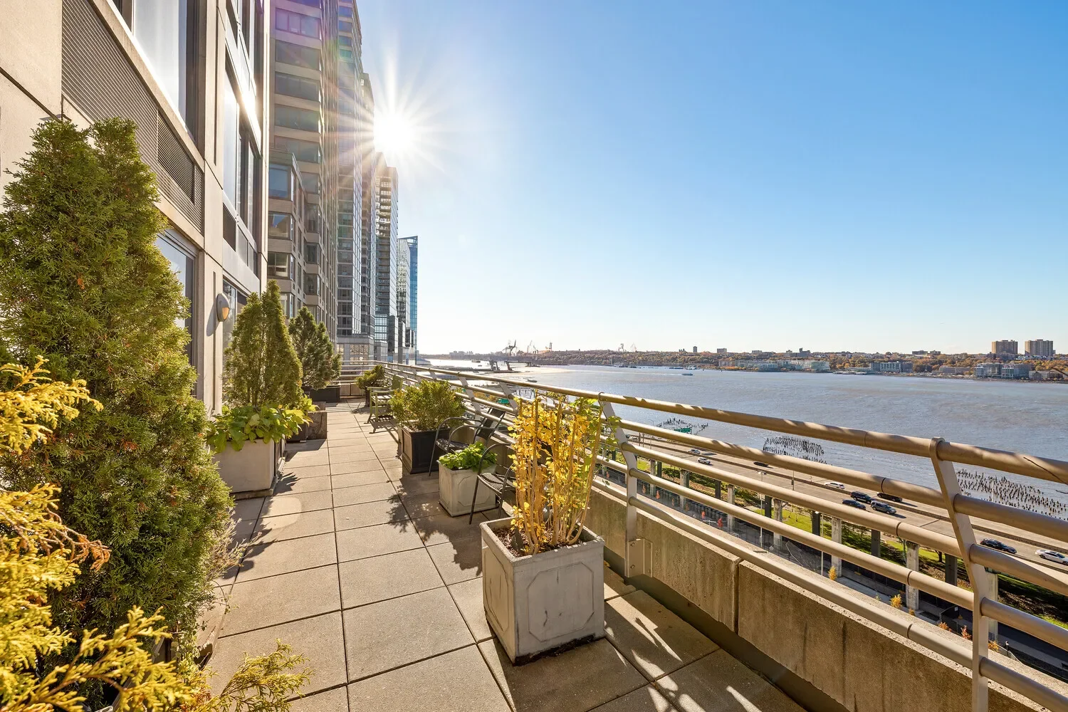 120 Riverside Boulevard                                      #16HM, New York, New York, United States. - Photo 17