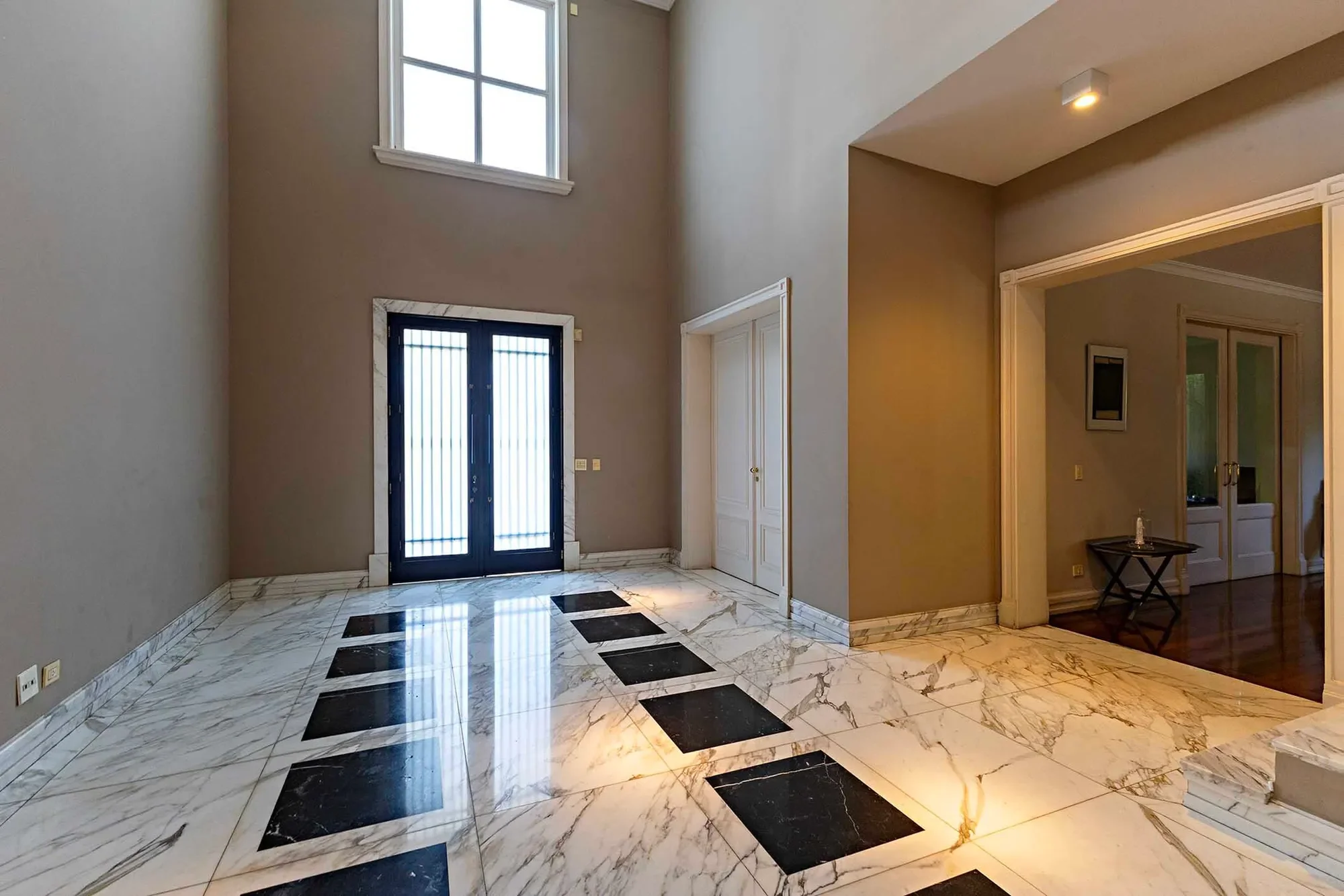 Gallery photo 2
