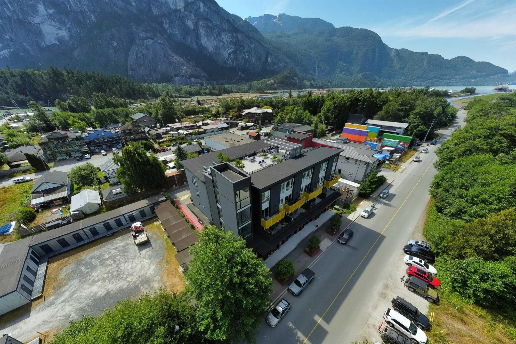 37762 Third Avenue 301, Squamish, British Columbia, Canada. - Photo 3