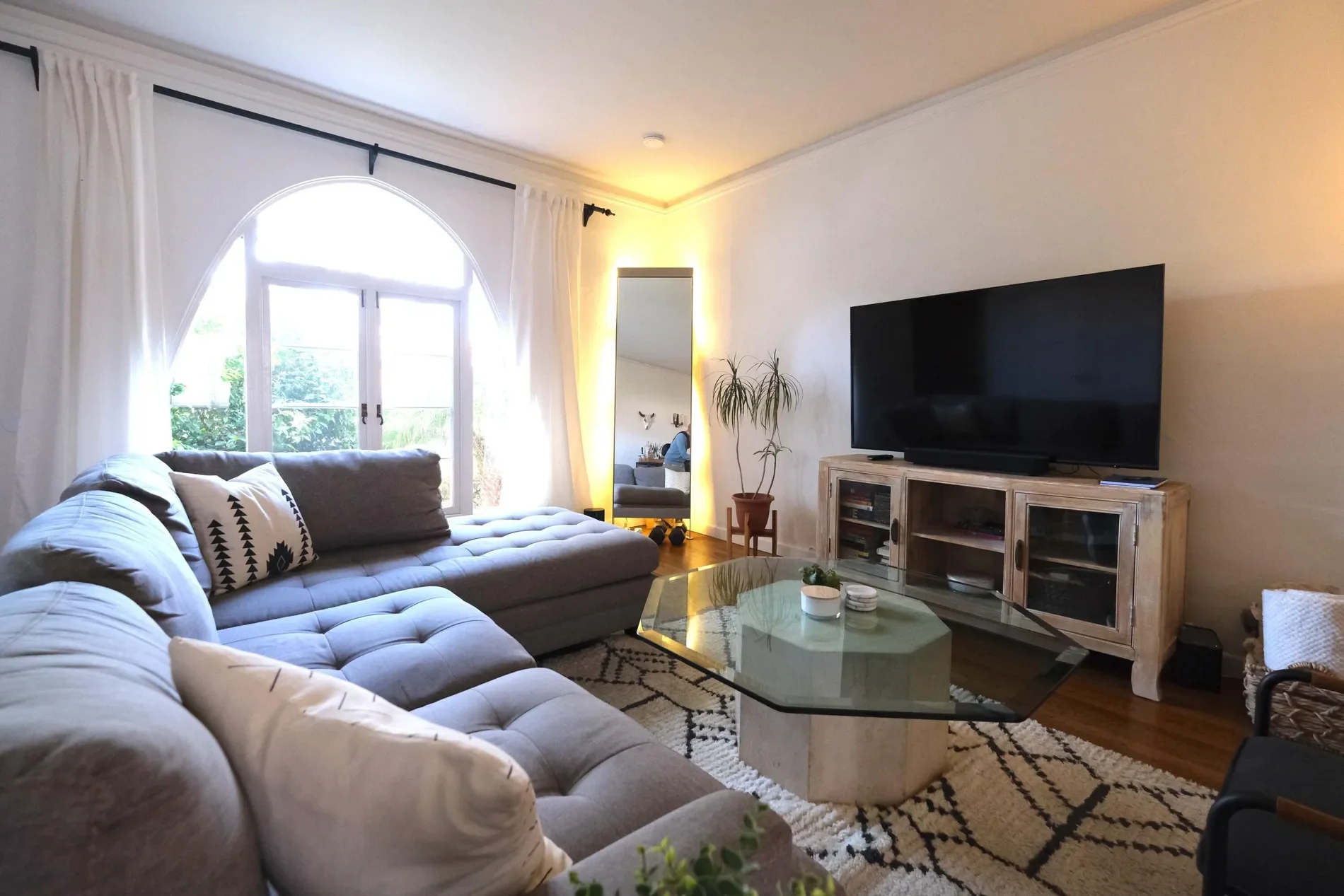 111 Chapala Street, Santa Barbara, California, United States. - Photo 15