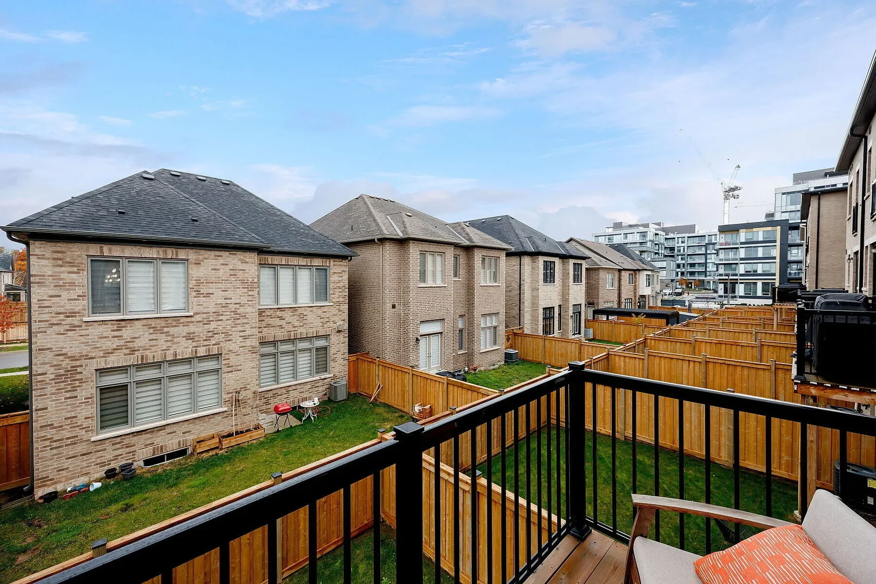 Exterior photo 7