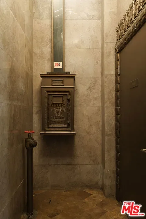 424 S Broadway, Los Angeles, California, United States. - Photo 11