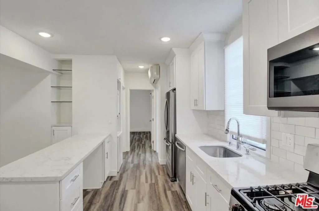 15328 S San Pedro Street, Gardena, California, United States. - Photo 8