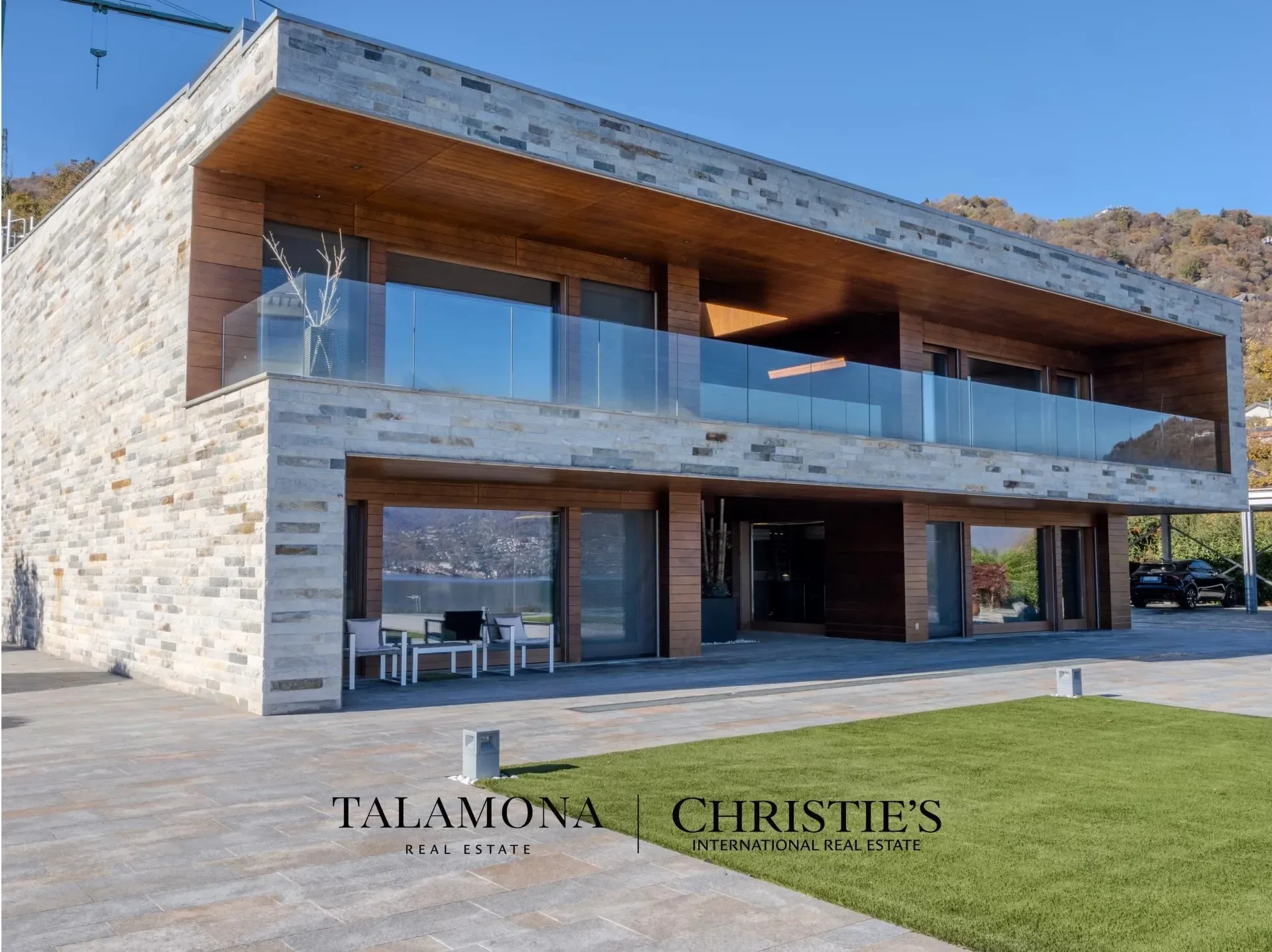 Exterior photo 4