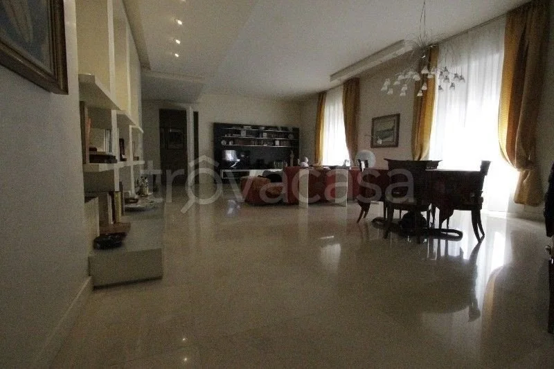 Gallery photo 10