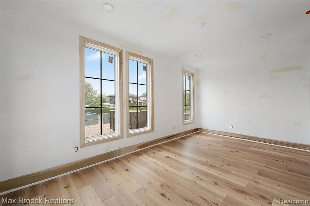Gallery photo 2