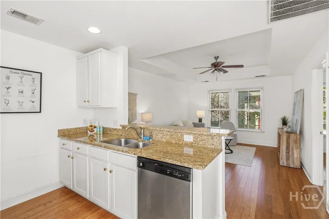 216 W Henry Street, Savannah, Georgia, United States. - Photo 25