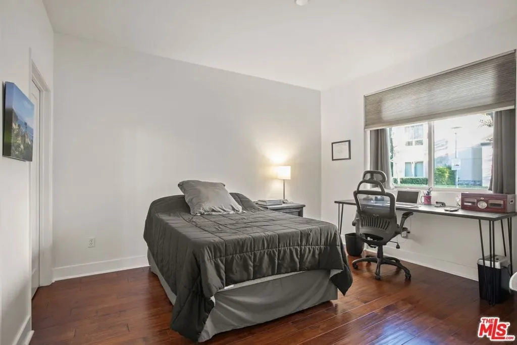 25 Delancy, Irvine, California, United States. - Photo 21
