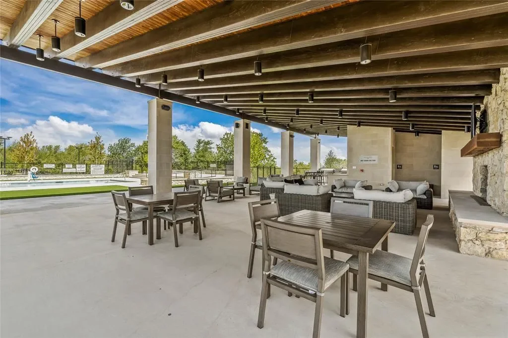 4540 Chablis Drive, Fort Worth, Texas, United States. - Photo 21