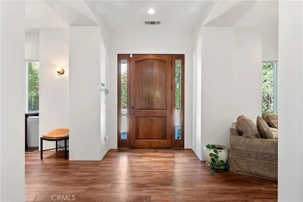 5150 Gloria Avenue, Los Angeles, California, United States. - Photo 7