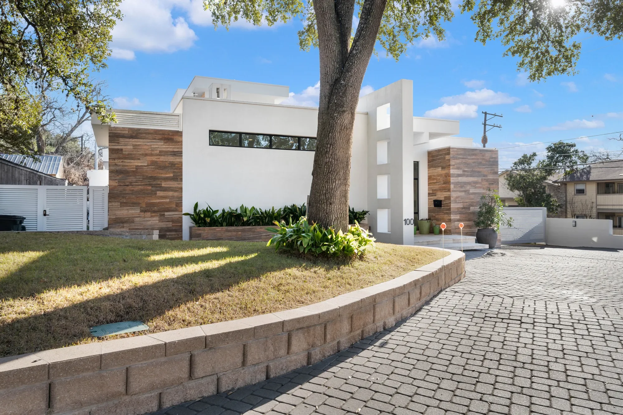 100 Canterbury Hill Street , San Antonio, TX 78209, San Antonio, Texas, United States. - Photo 4