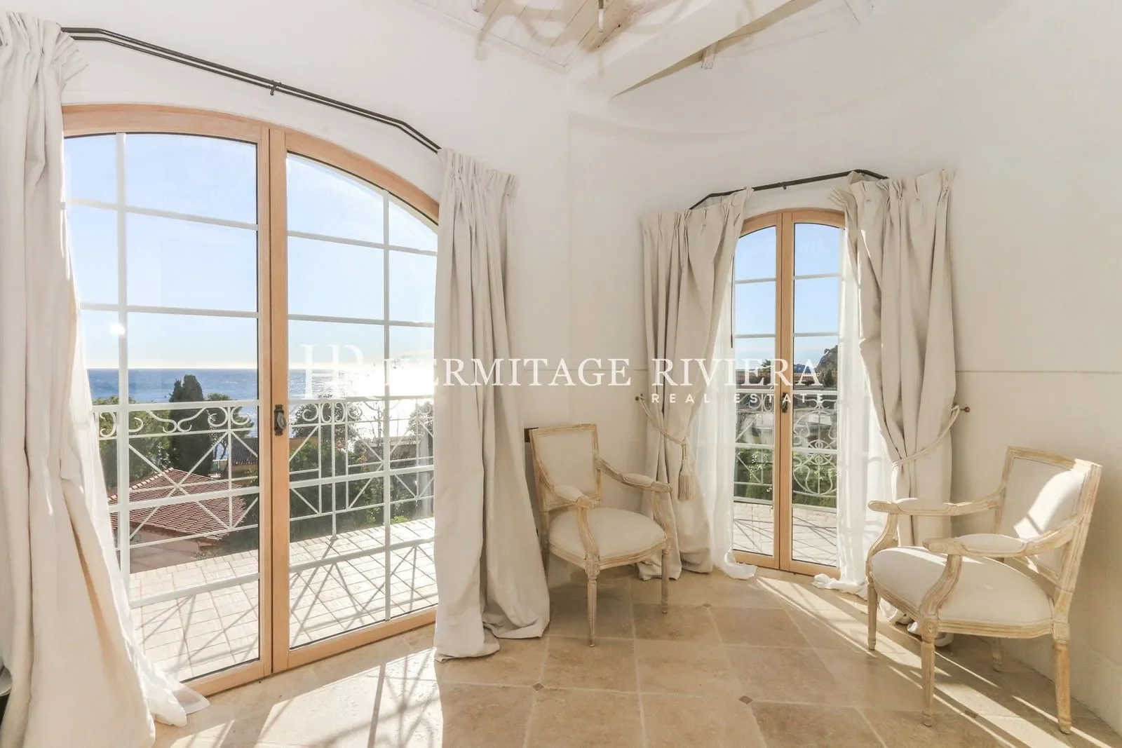 Gallery photo 10