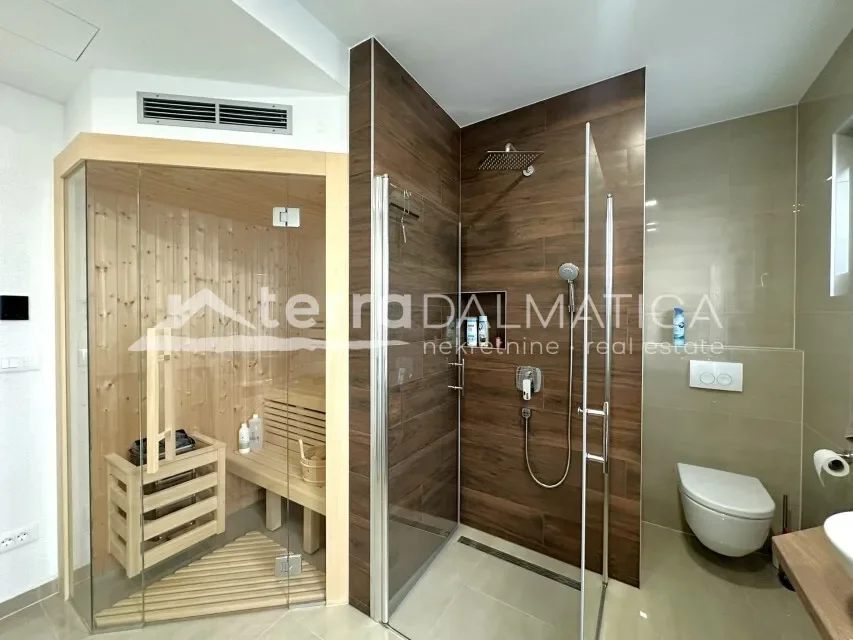 Gallery photo 4