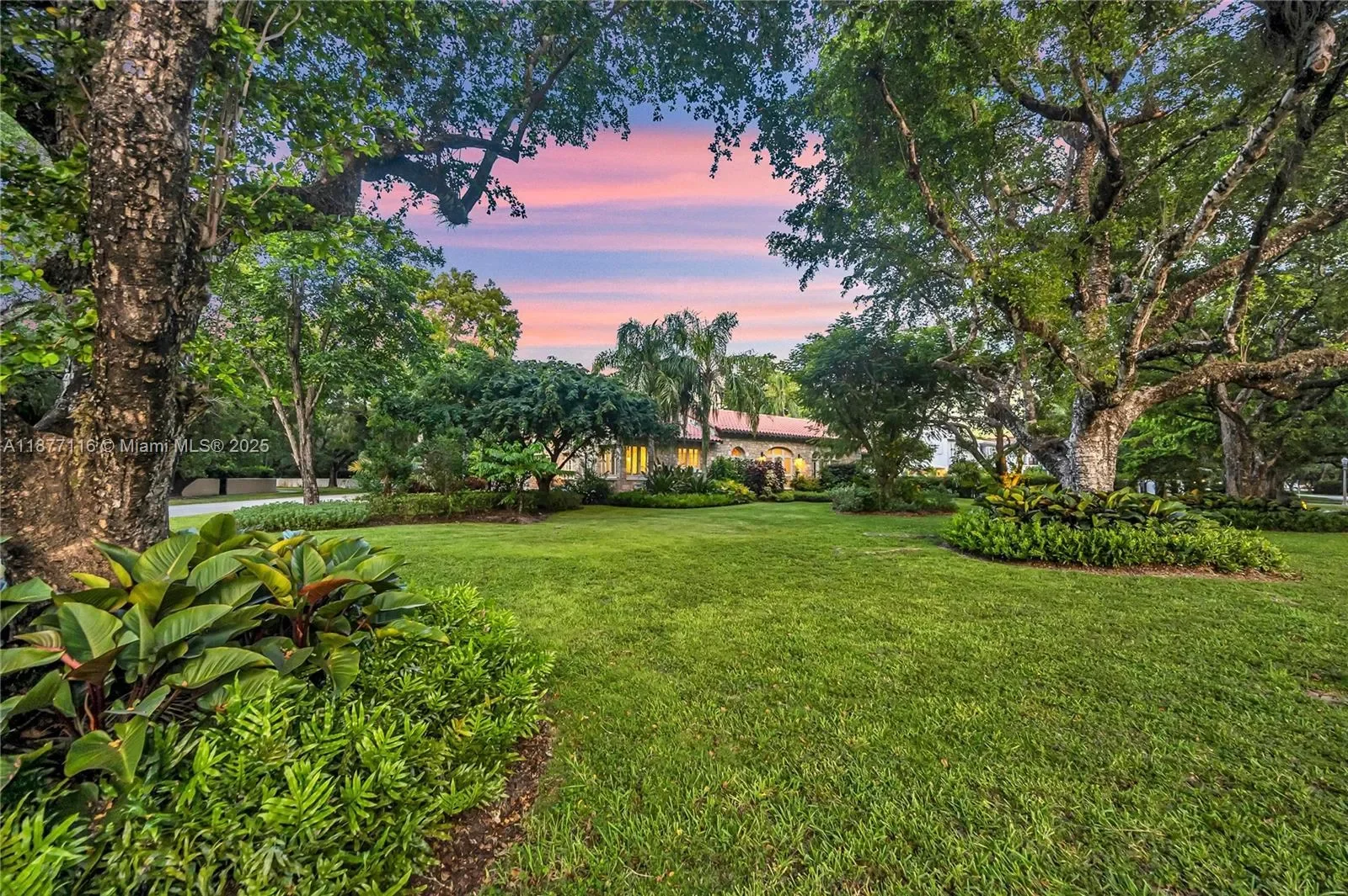 3903 Granada Blvd, Coral Gables, Florida, United States. - Photo 34