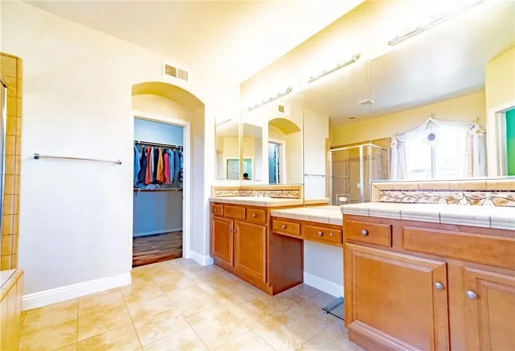 34116 Galleron Street, Temecula, California, United States. - Photo 12