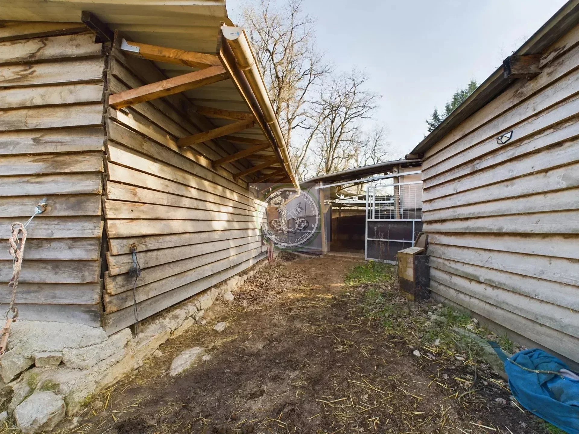 Exterior photo 10