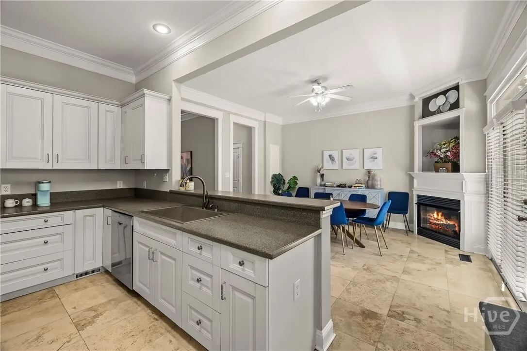 409 E Park Avenue, Savannah, Georgia, United States. - Photo 12