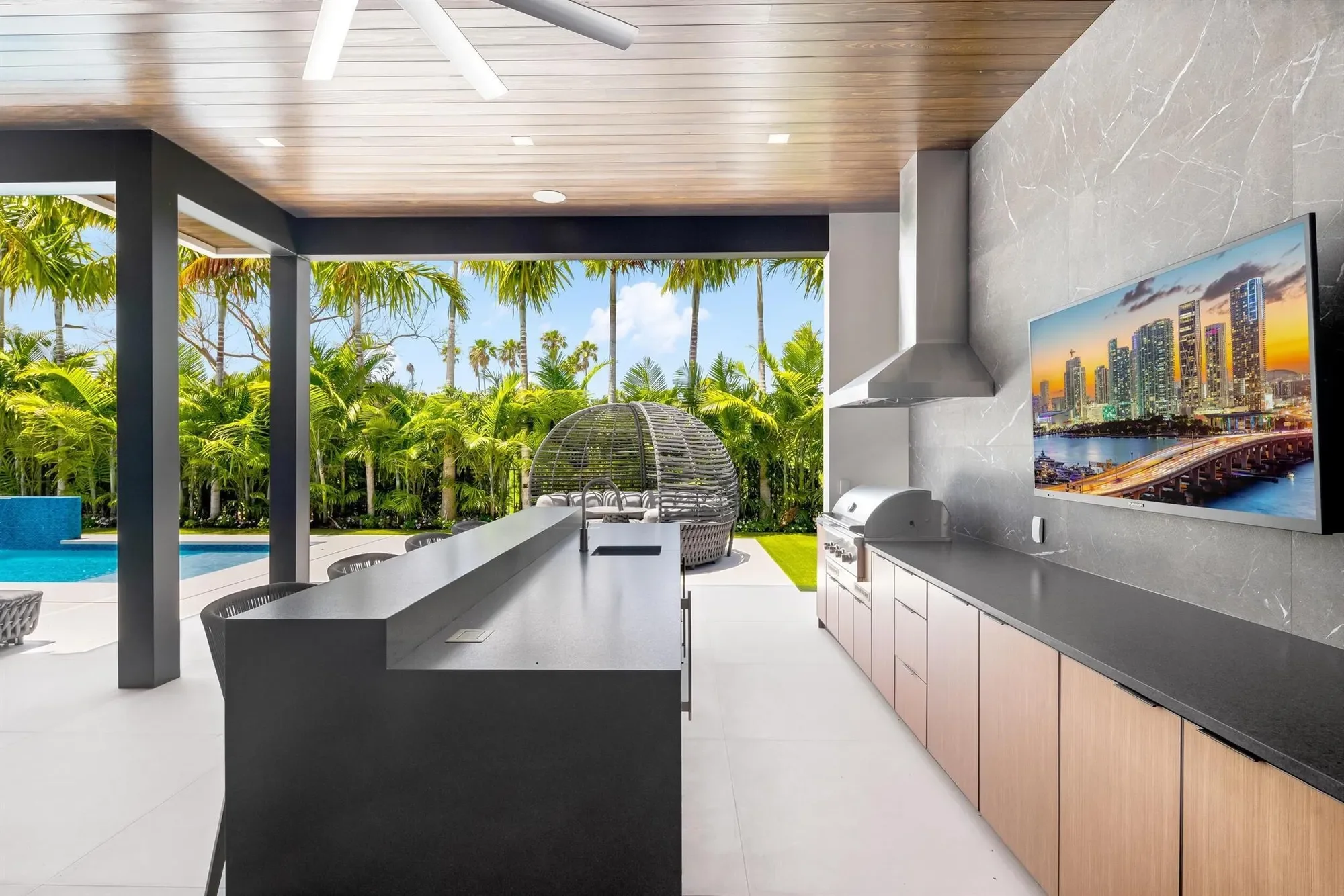 1955 Thatch Palm Drive, Boca Raton, Florida, United States. - Photo 32