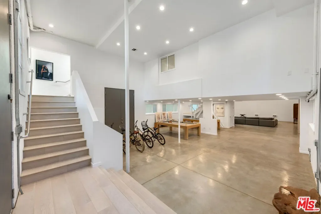 633 Santa Clara Avenue, Los Angeles, California, United States. - Photo 21