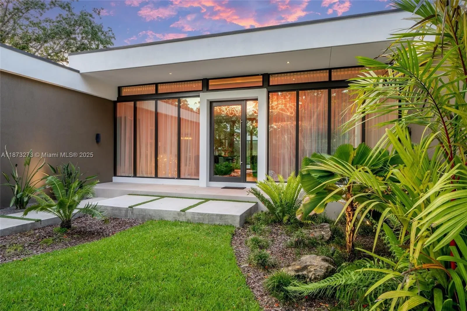 12100 SW 79th Ave, Coral Gables, Florida, United States. - Photo 5