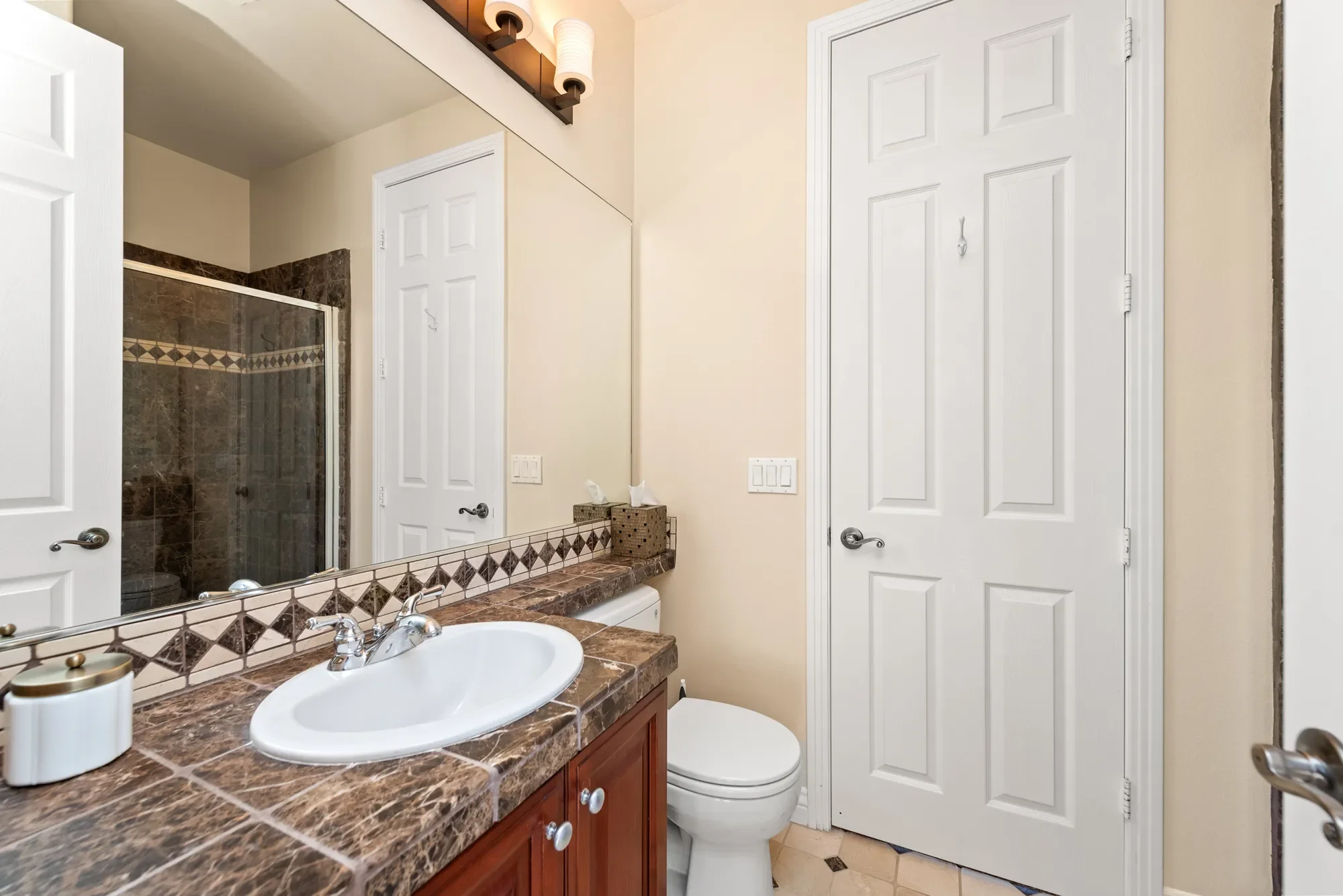 1008 N Country Club Drive, Simi Valley, CA 93065, Simi Valley, California, United States. - Photo 25