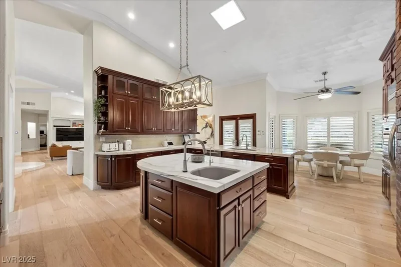 8180 West Red Coach Avenue, Las Vegas, Nevada, United States. - Photo 19