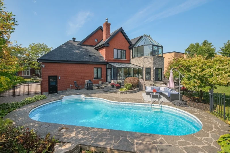 2038 Rue du Chevreuil, Longueuil, Quebec, Canada. - Photo 17