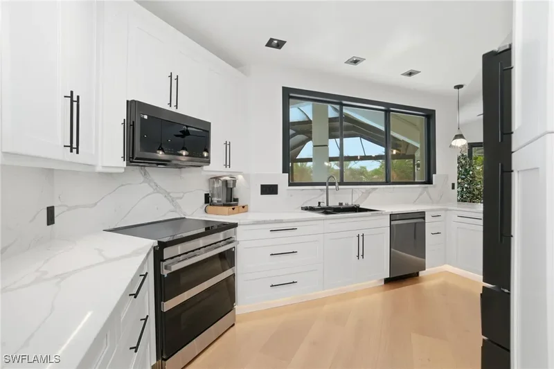 1506 Jewel Box Avenue, Naples, Florida, United States. - Photo 11