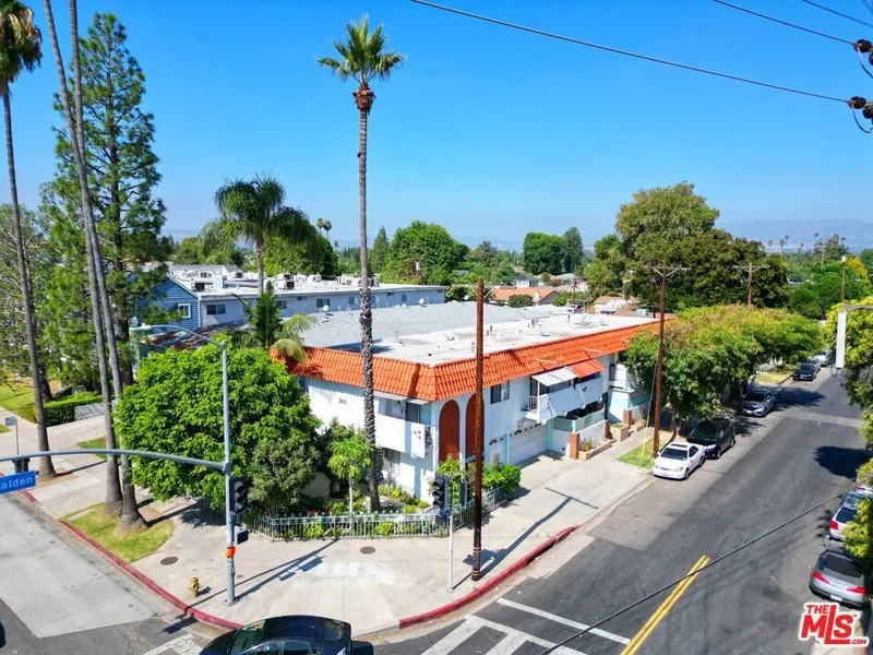 19103 Sherman Way, Los Angeles, California, United States. - Photo 11