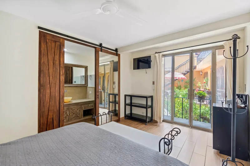 27 W C. San Pedro St., San Miguel de Allende, MEXICO, San Miguel de Allende, Guanajuato, Mexico. - Photo 16