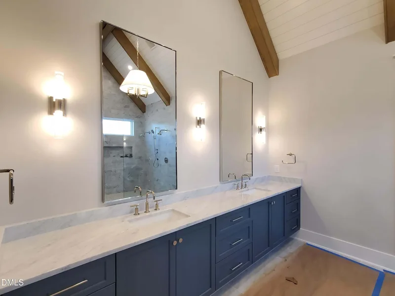 5 Bedrooms Single Family Detached