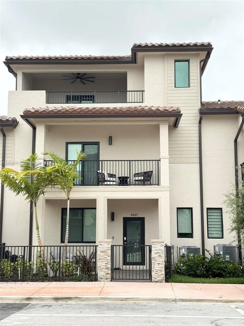 Townhouse in Doral