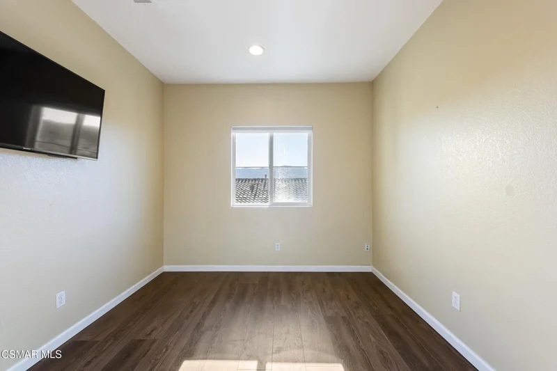 84 Via Katrina, Thousand Oaks, California, United States. - Photo 32
