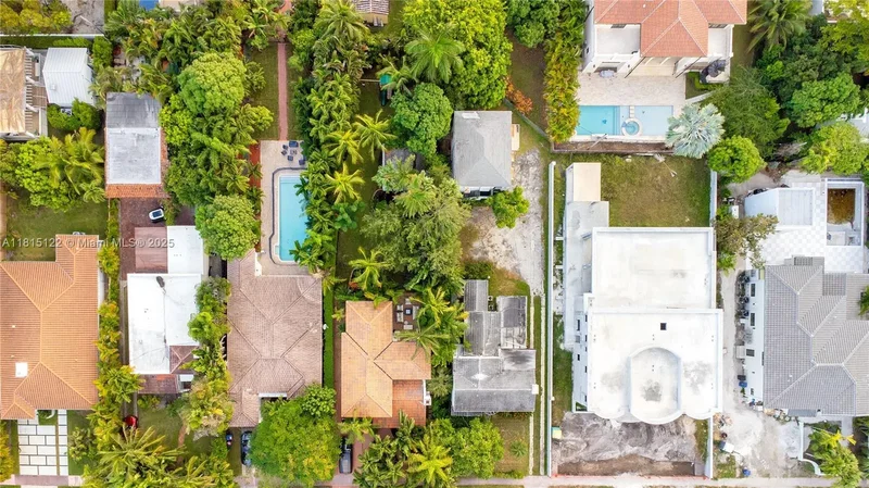 3747 Royal Palm Ave, Miami Beach, Florida, United States. - Photo 32