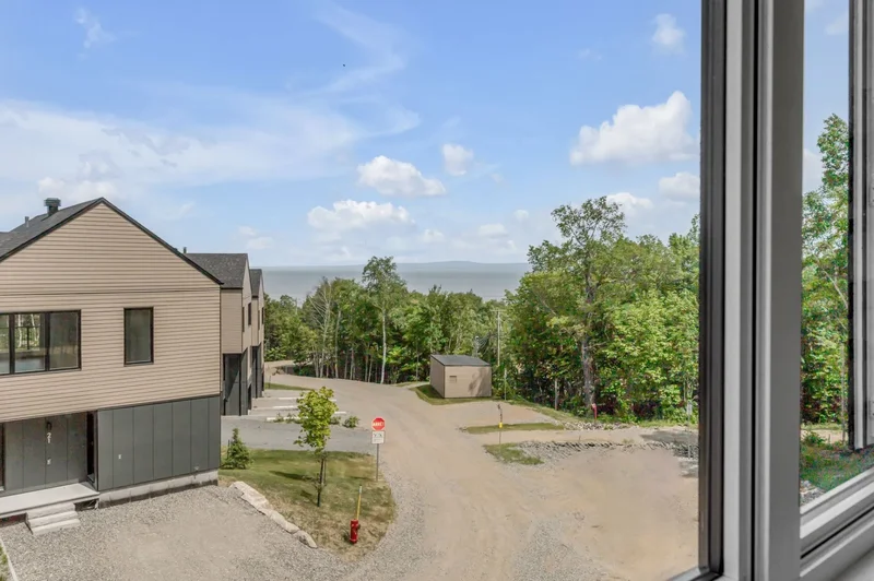 32 Rue du Minot-de-Pommes, Petite-Rivière-Saint-François, Quebec, Canada. - Photo 12