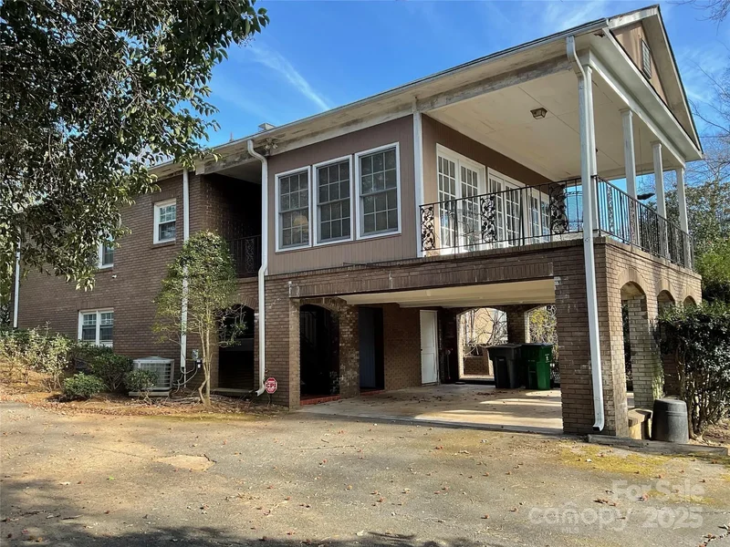 2823 Wickersham Road, Charlotte, NC 28211, Charlotte, North Carolina, United States. - Photo 2