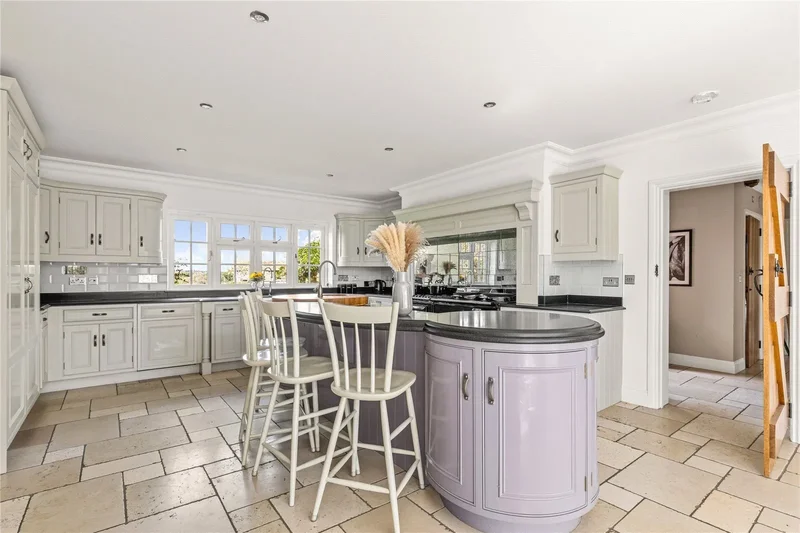 Scotts Grove Road, Chobham, Woking, Surrey, Chobham, England, United Kingdom. - Photo 3