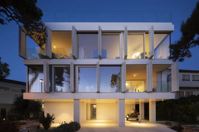 Modern villa with breathtaking location