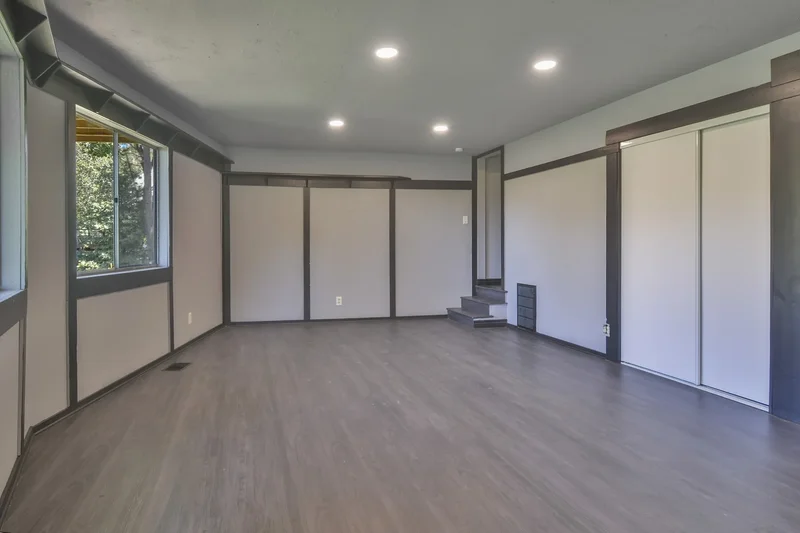 929 Trinity Drive, Lake Arrowhead, CA 92352, Lake Arrowhead, California, United States. - Photo 19