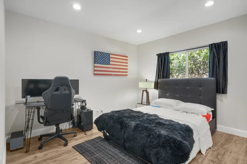 9841 Donna Avenue , Los Angeles, CA 91324, Los Angeles, California, United States. - Photo 30