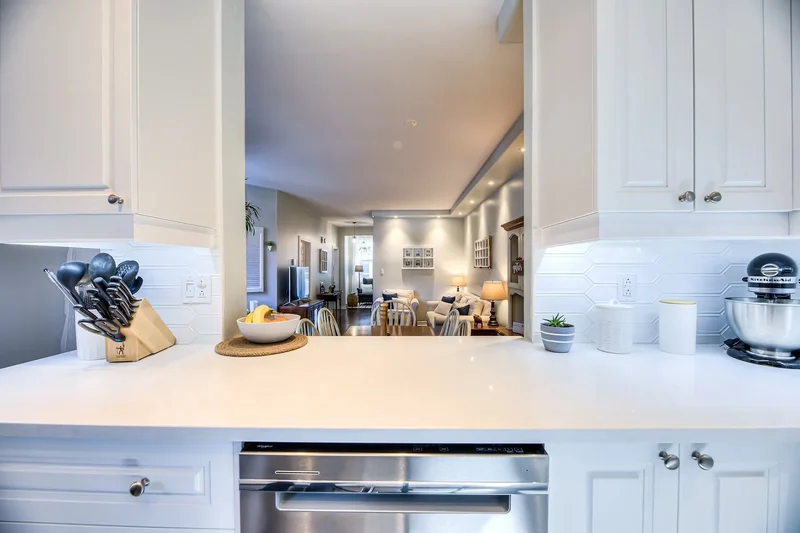 2277 Rue De Champlain, Montreal, QC H2L2T1, Montreal, Quebec, Canada. - Photo 14